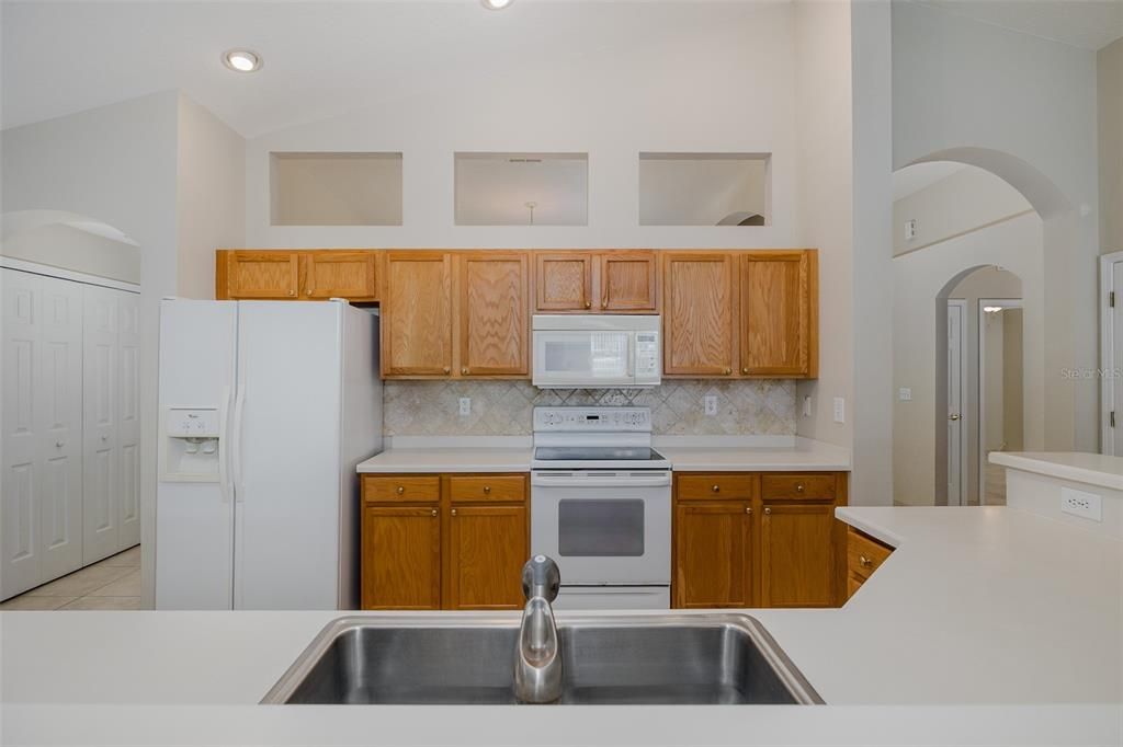 На продажу: $416,000 (3 спален, 2 ванн, 1758 Квадратных фут)