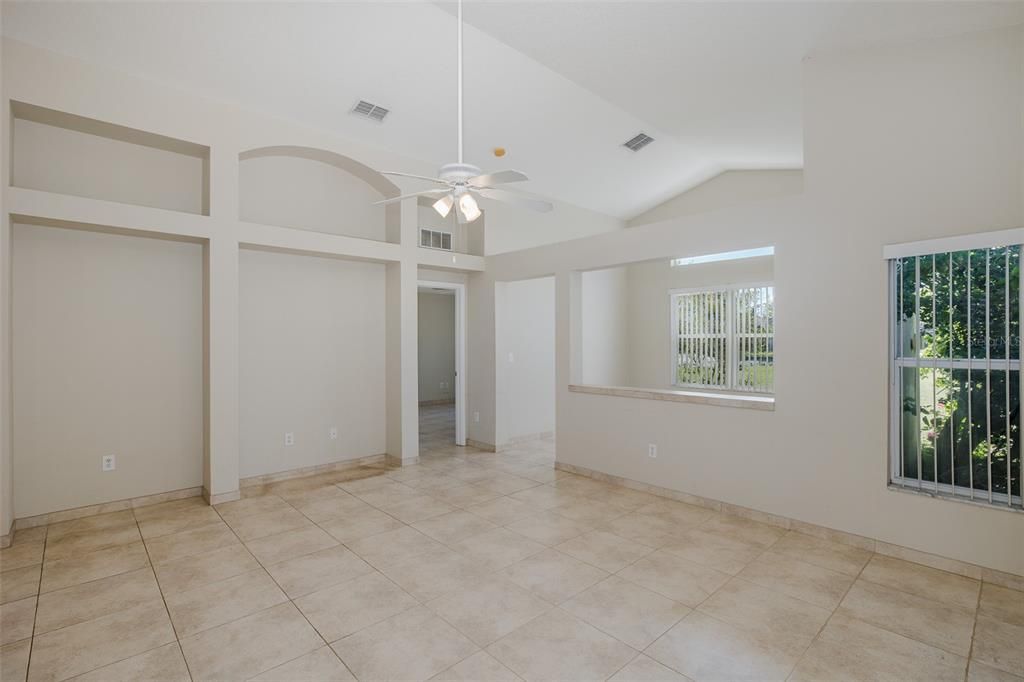 На продажу: $416,000 (3 спален, 2 ванн, 1758 Квадратных фут)