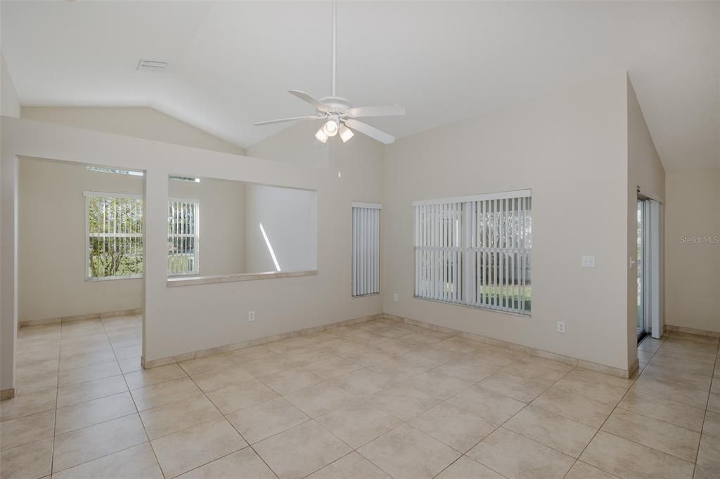 На продажу: $416,000 (3 спален, 2 ванн, 1758 Квадратных фут)