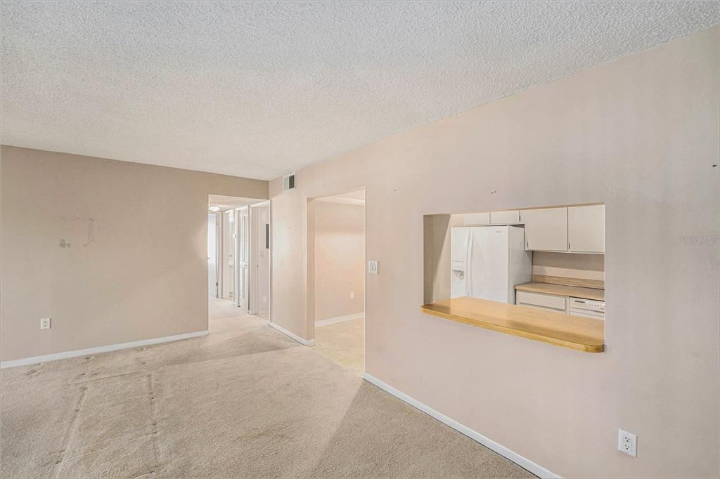Active With Contract: $159,750 (2 beds, 2 baths, 1038 Square Feet)