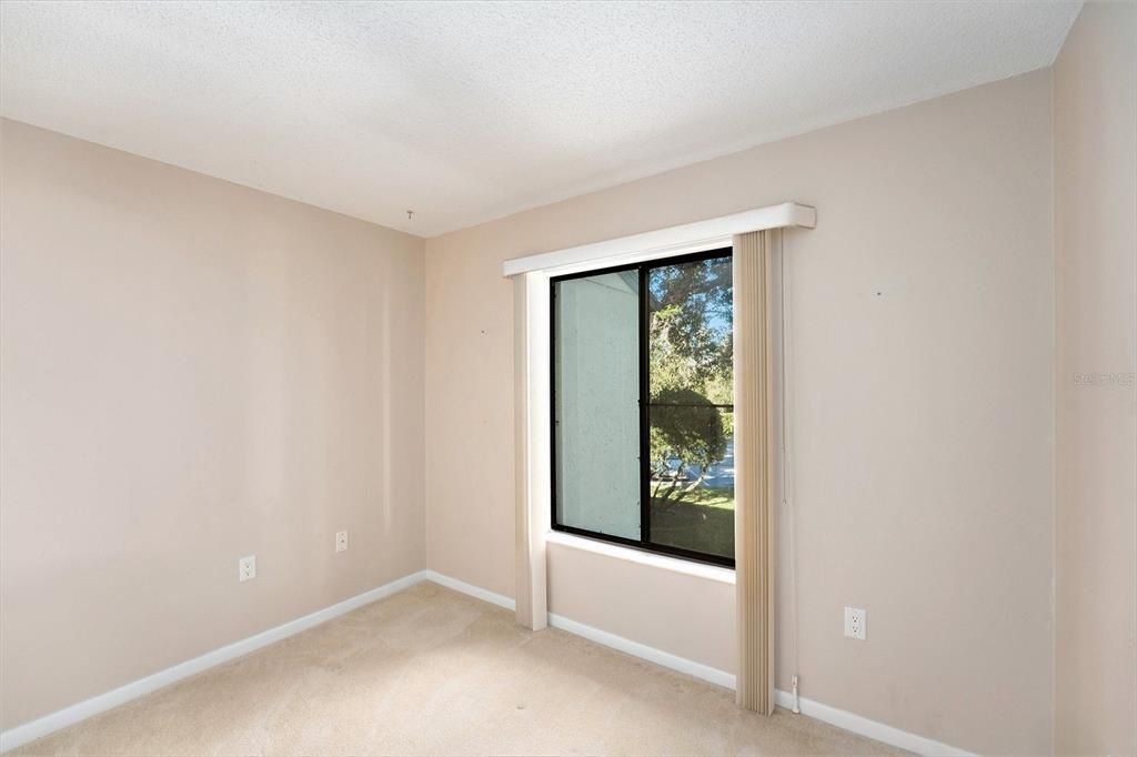 Active With Contract: $159,750 (2 beds, 2 baths, 1038 Square Feet)
