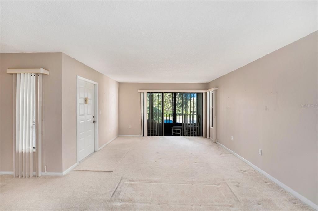 Active With Contract: $159,750 (2 beds, 2 baths, 1038 Square Feet)