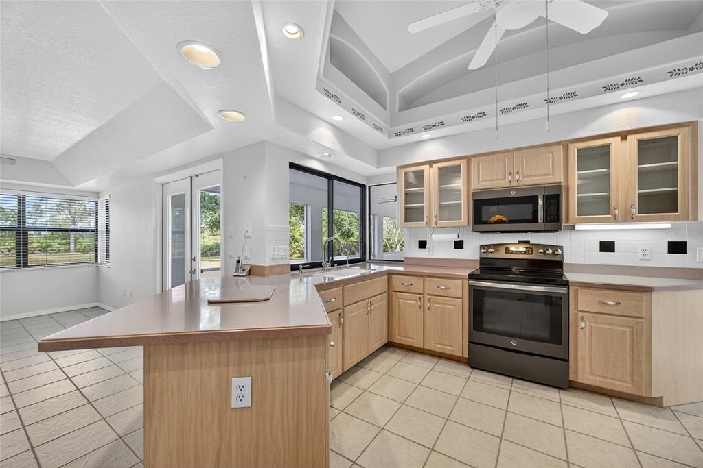 待售: $639,000 (3 贝兹, 2 浴室, 1712 平方英尺)