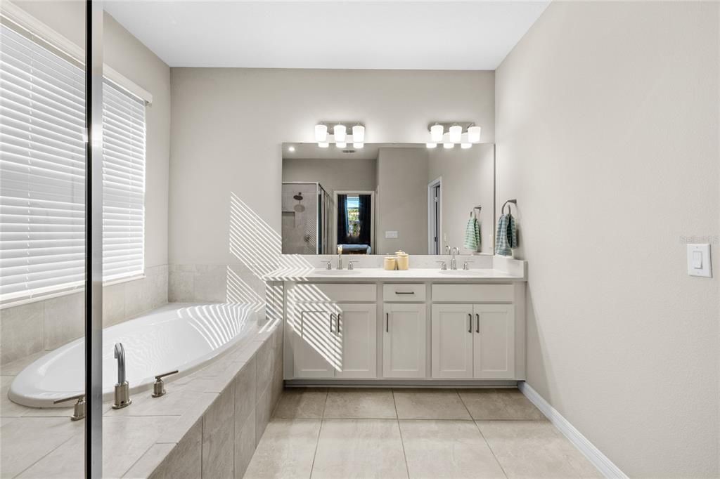 Active With Contract: $650,000 (4 beds, 3 baths, 2373 Square Feet)