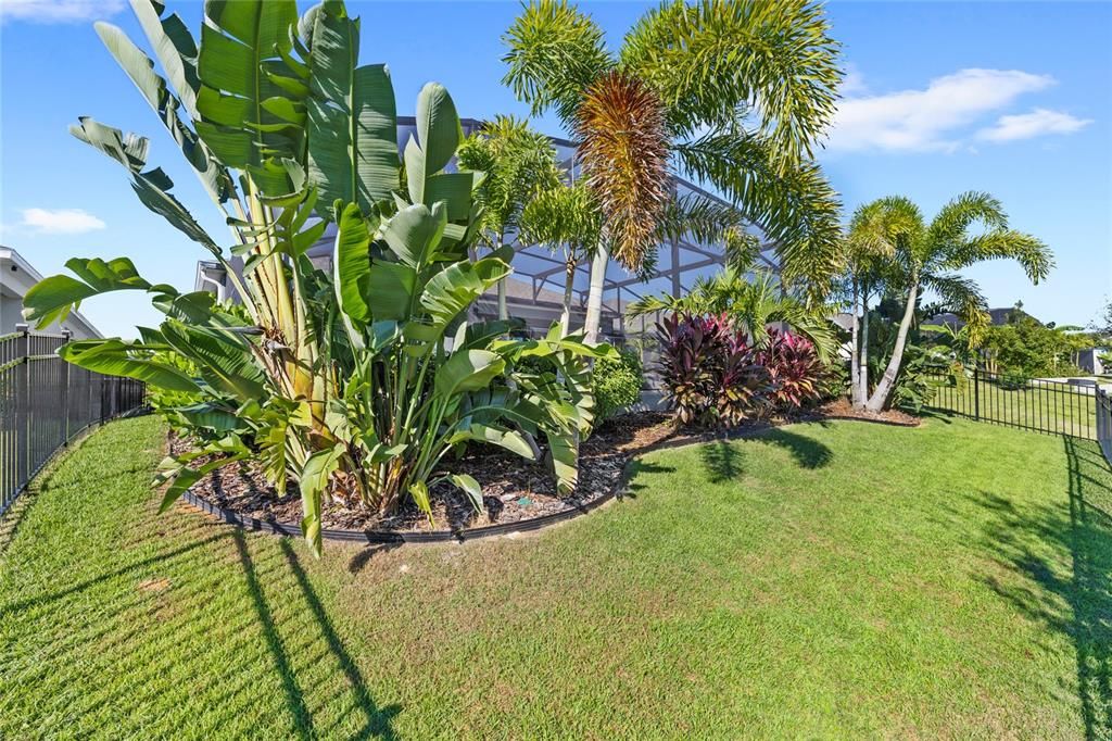 Active With Contract: $650,000 (4 beds, 3 baths, 2373 Square Feet)