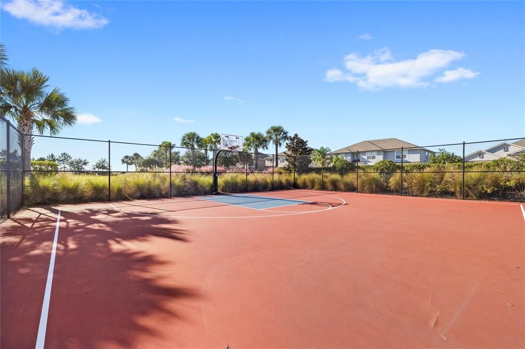 Active With Contract: $650,000 (4 beds, 3 baths, 2373 Square Feet)