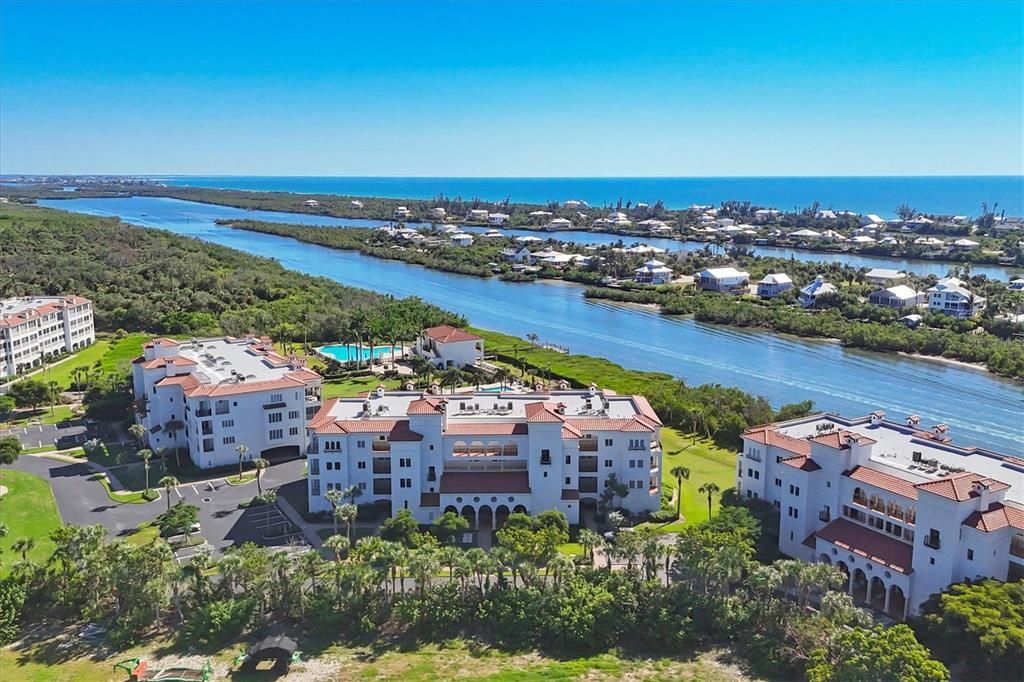 For Sale: $850,000 (3 beds, 2 baths, 2013 Square Feet)