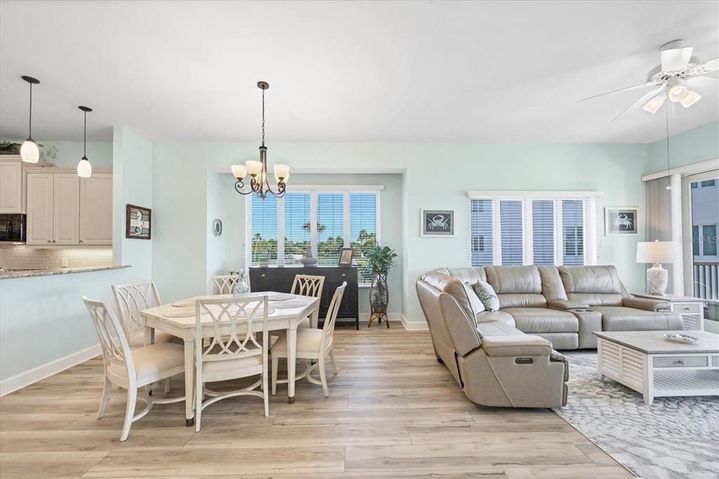 For Sale: $850,000 (3 beds, 2 baths, 2013 Square Feet)