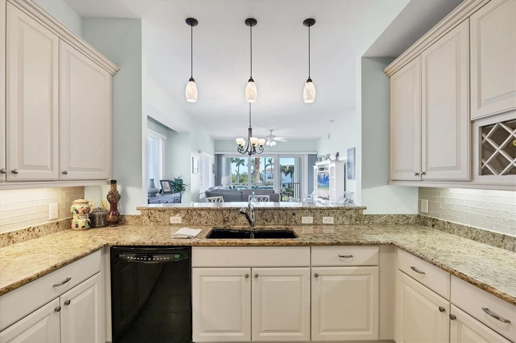 For Sale: $850,000 (3 beds, 2 baths, 2013 Square Feet)