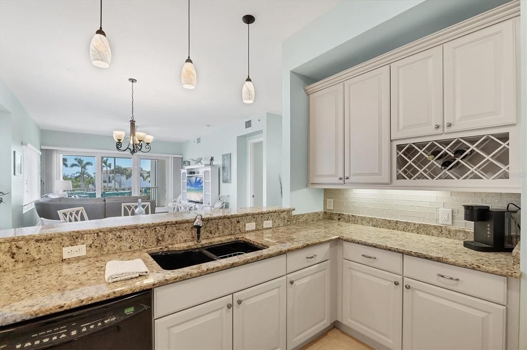 For Sale: $850,000 (3 beds, 2 baths, 2013 Square Feet)