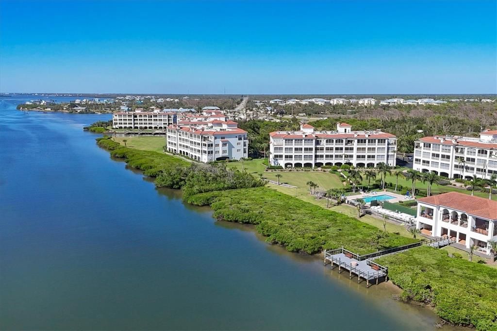 For Sale: $850,000 (3 beds, 2 baths, 2013 Square Feet)