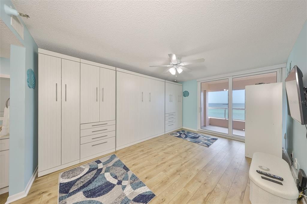 For Sale: $819,999 (1 beds, 2 baths, 1020 Square Feet)