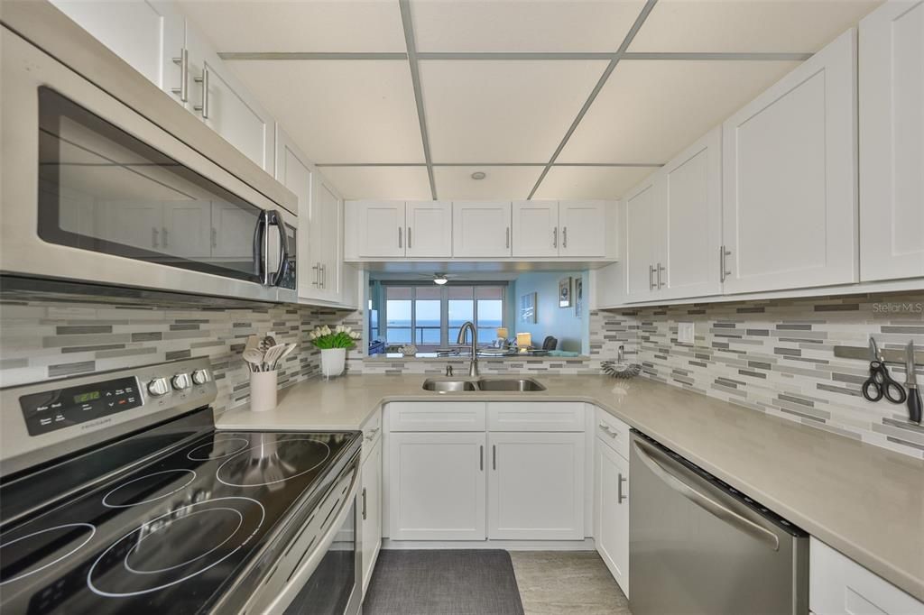 For Sale: $819,999 (1 beds, 2 baths, 1020 Square Feet)