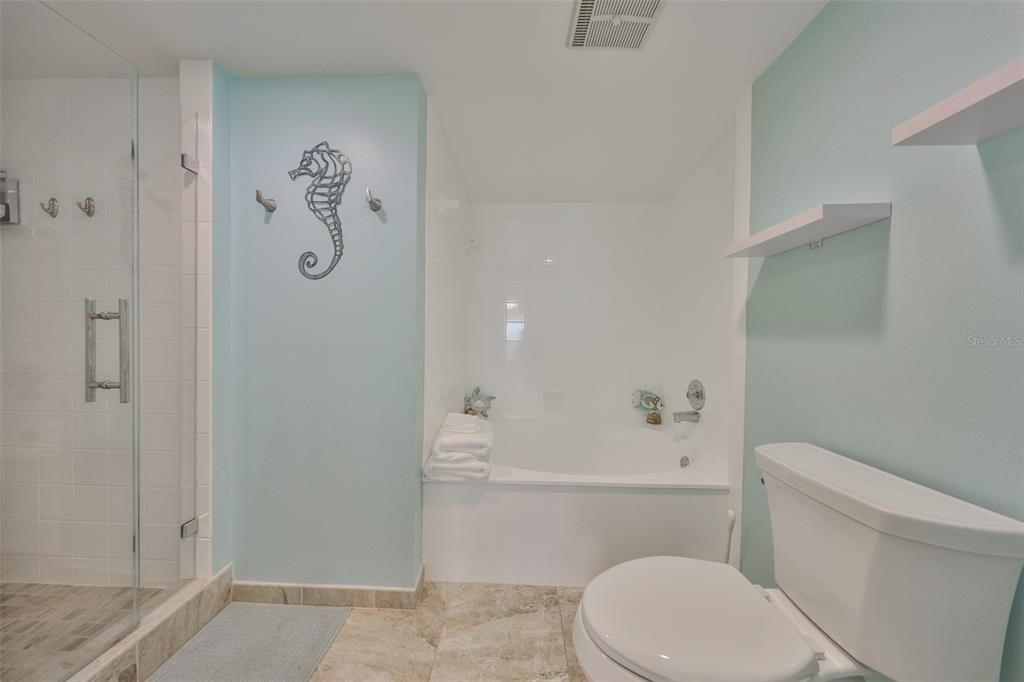 For Sale: $819,999 (1 beds, 2 baths, 1020 Square Feet)