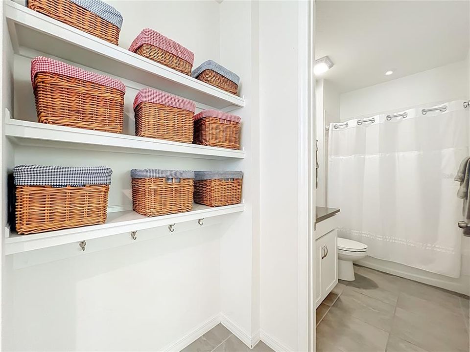 For Sale: $500,000 (4 beds, 3 baths, 2070 Square Feet)