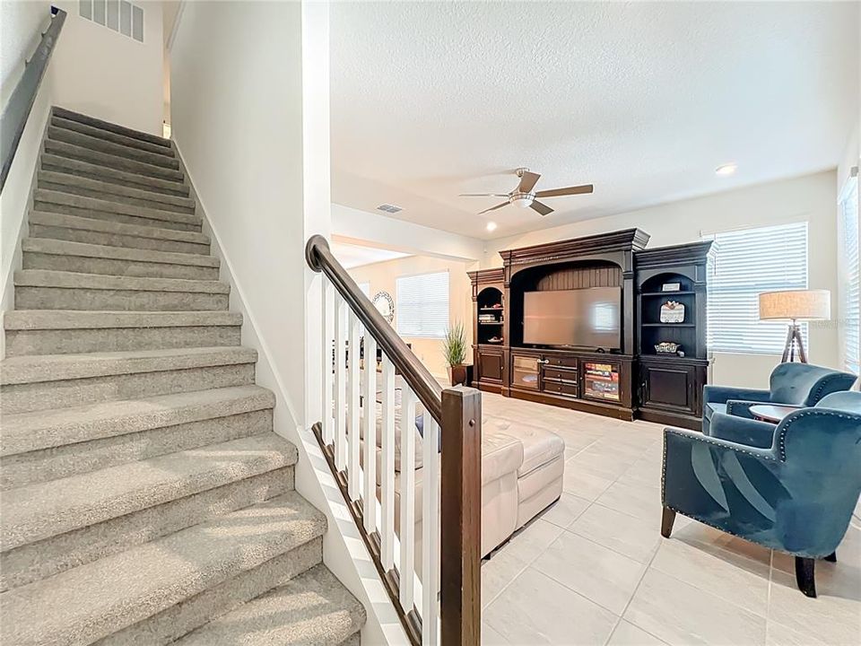 For Sale: $500,000 (4 beds, 3 baths, 2070 Square Feet)