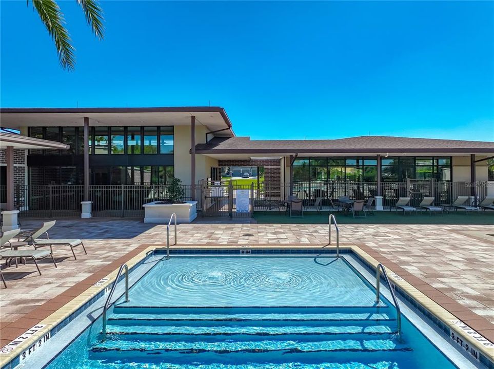 For Sale: $500,000 (4 beds, 3 baths, 2070 Square Feet)