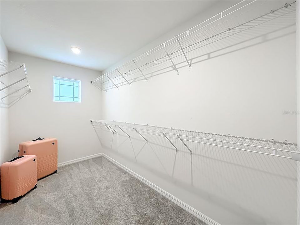 For Sale: $500,000 (4 beds, 3 baths, 2070 Square Feet)