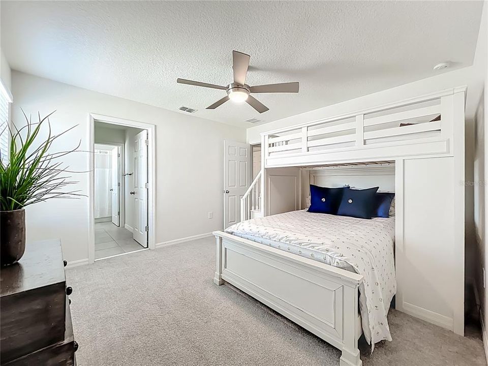 For Sale: $500,000 (4 beds, 3 baths, 2070 Square Feet)