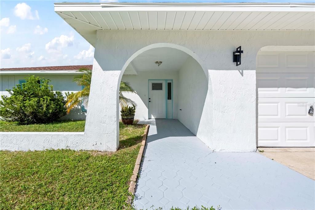 For Sale: $499,900 (3 beds, 2 baths, 1959 Square Feet)