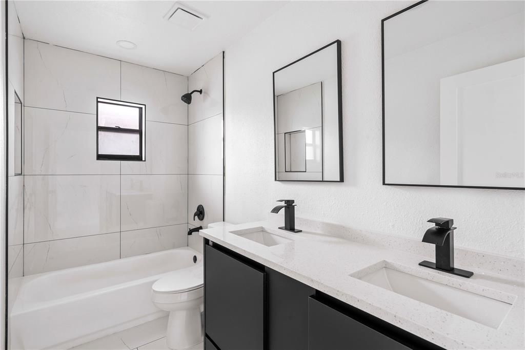 For Sale: $499,900 (3 beds, 2 baths, 1959 Square Feet)