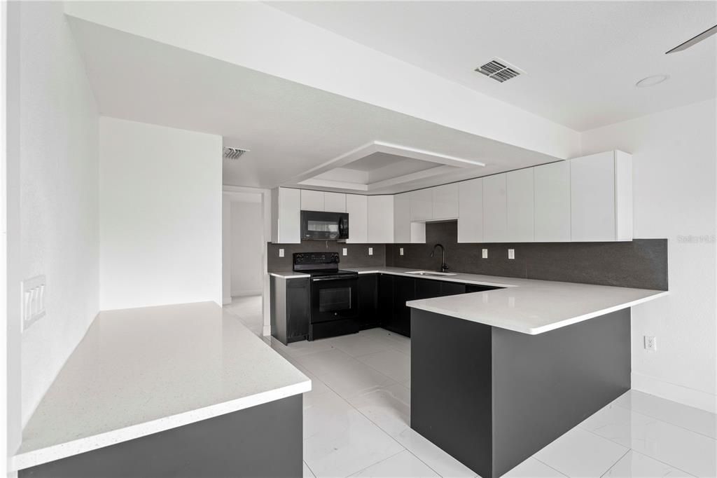 For Sale: $499,900 (3 beds, 2 baths, 1959 Square Feet)