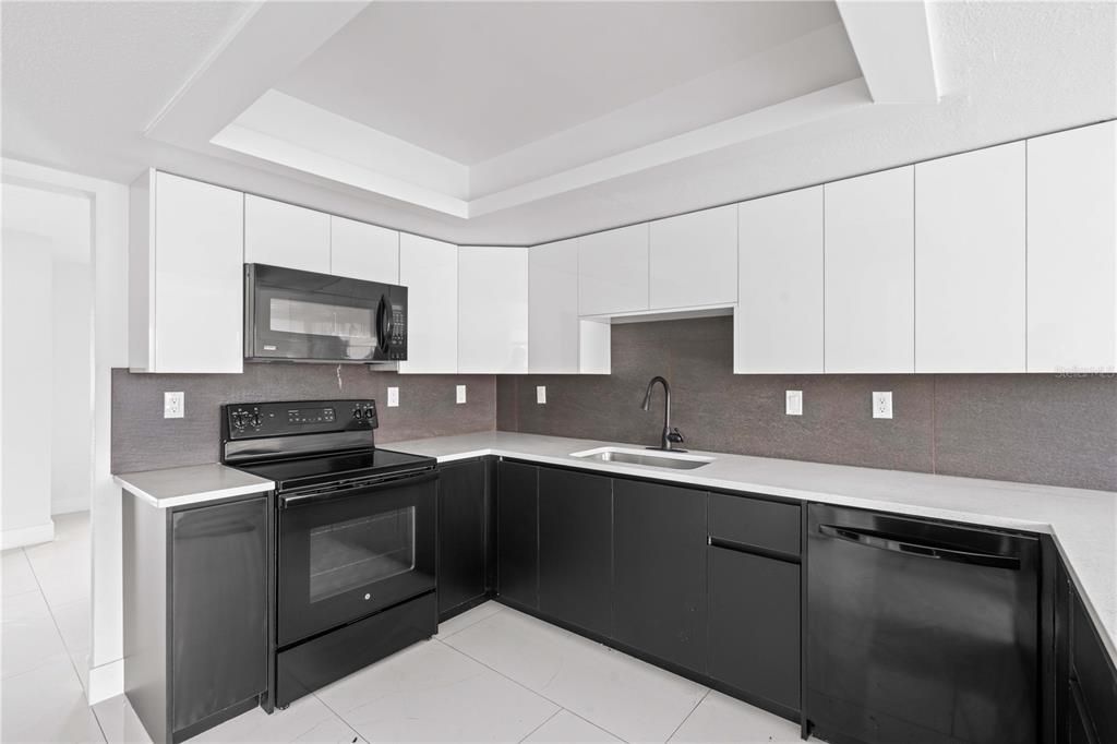 For Sale: $499,900 (3 beds, 2 baths, 1959 Square Feet)