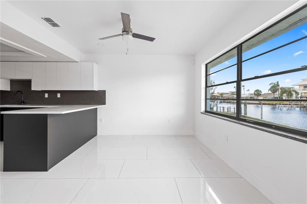 For Sale: $499,900 (3 beds, 2 baths, 1959 Square Feet)