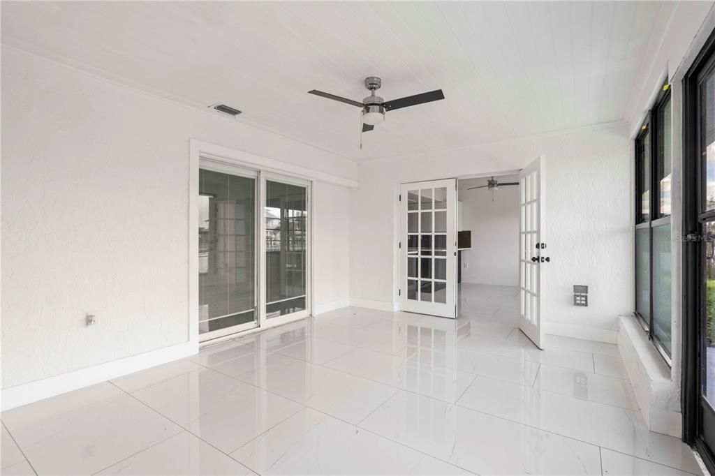 For Sale: $499,900 (3 beds, 2 baths, 1959 Square Feet)