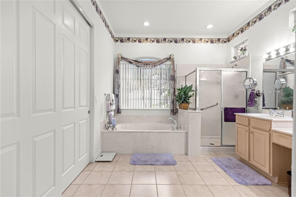 For Sale: $437,900 (3 beds, 2 baths, 2333 Square Feet)