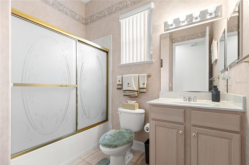 For Sale: $437,900 (3 beds, 2 baths, 2333 Square Feet)