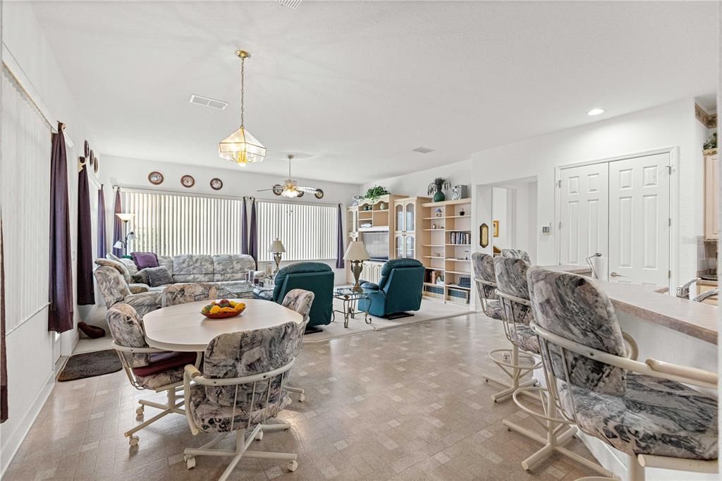 For Sale: $437,900 (3 beds, 2 baths, 2333 Square Feet)