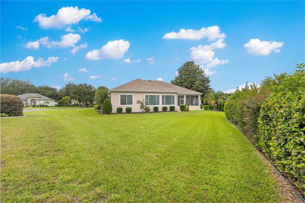 For Sale: $437,900 (3 beds, 2 baths, 2333 Square Feet)