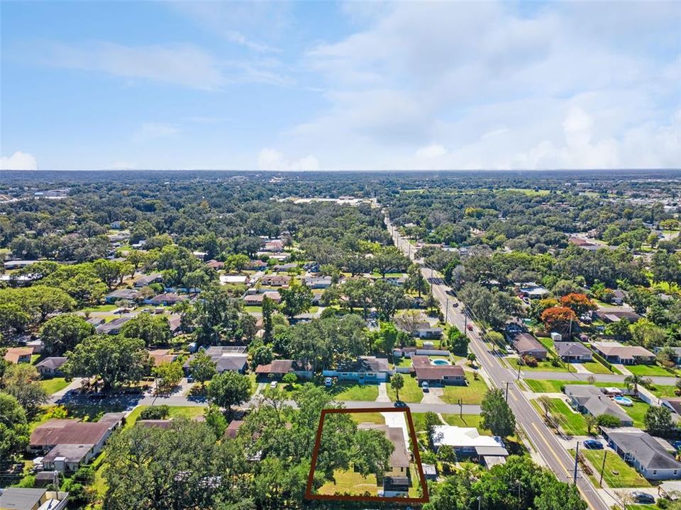 En Venta: $357,500 (4 camas, 3 baños, 2200 Pies cuadrados)