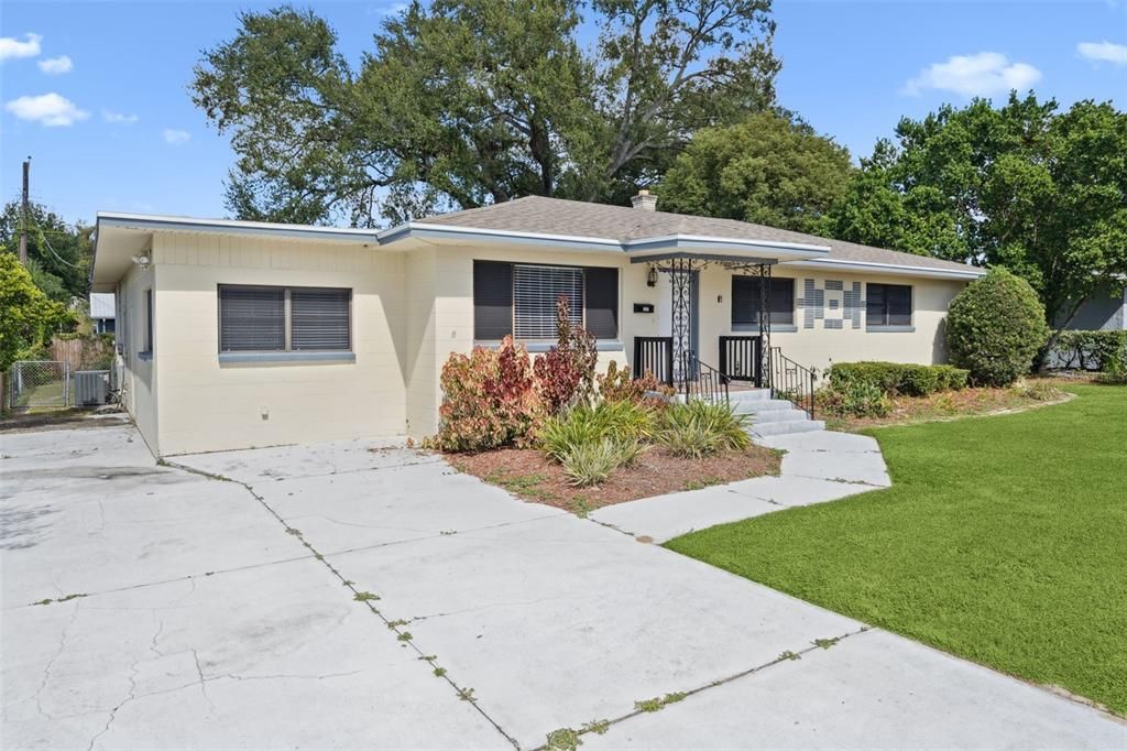 En Venta: $357,500 (4 camas, 3 baños, 2200 Pies cuadrados)