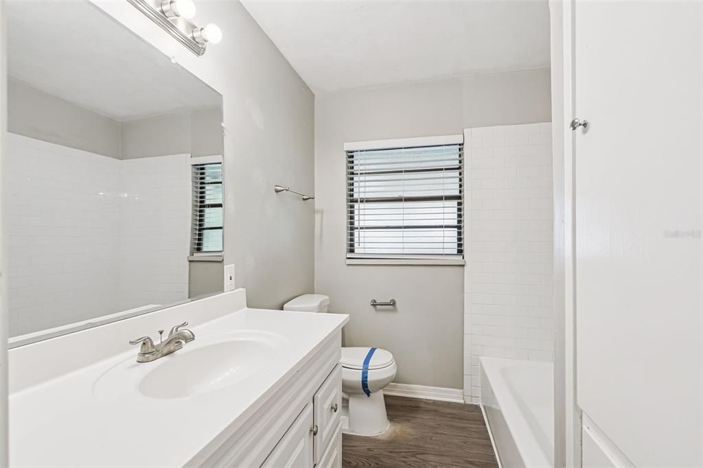 En Venta: $357,500 (4 camas, 3 baños, 2200 Pies cuadrados)