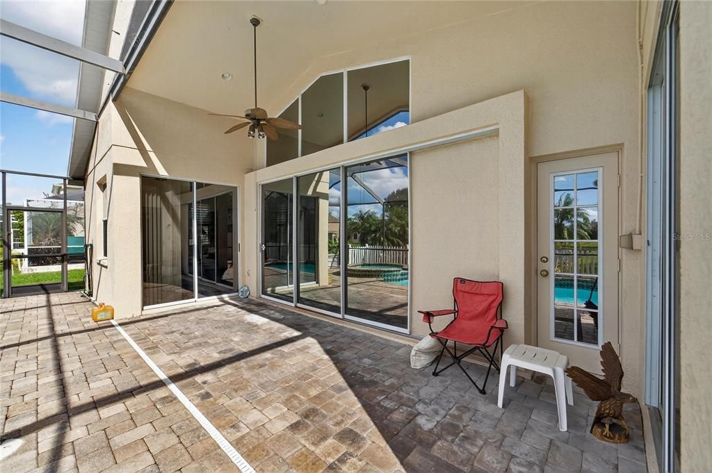 For Sale: $524,000 (4 beds, 3 baths, 2612 Square Feet)