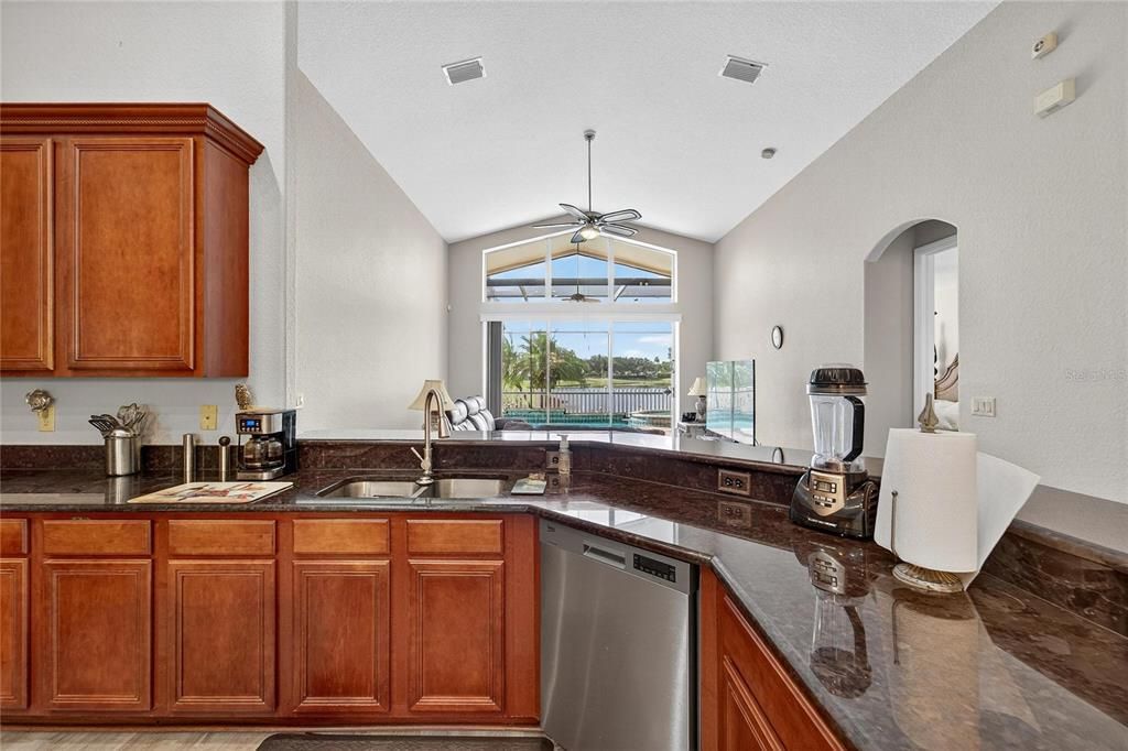 For Sale: $524,000 (4 beds, 3 baths, 2612 Square Feet)