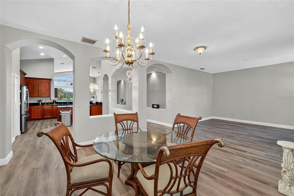 For Sale: $524,000 (4 beds, 3 baths, 2612 Square Feet)