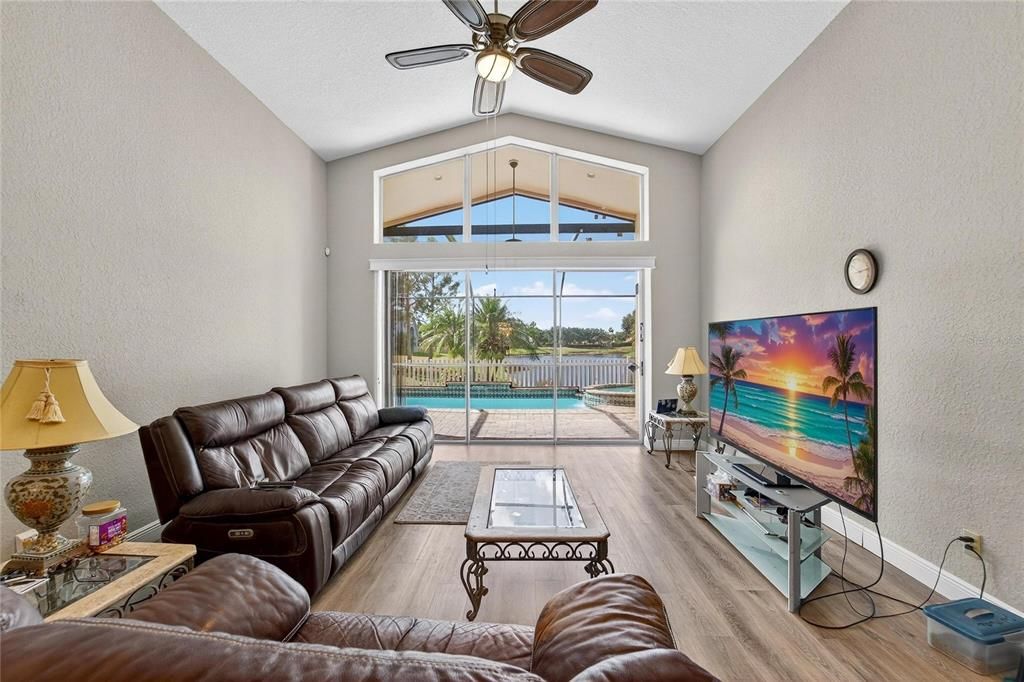 For Sale: $524,000 (4 beds, 3 baths, 2612 Square Feet)