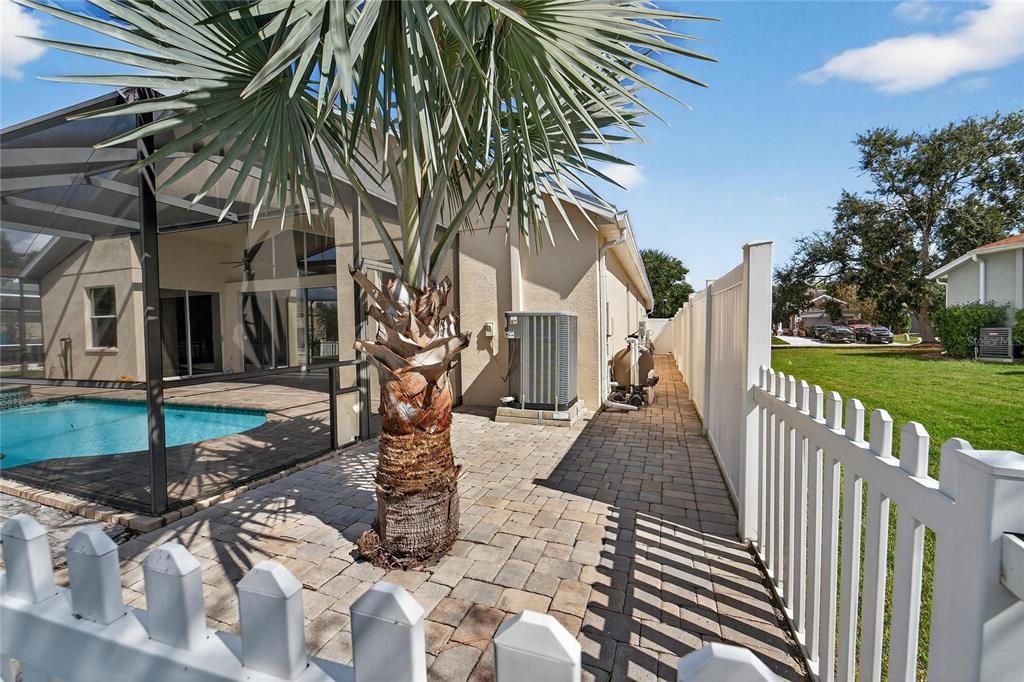 For Sale: $524,000 (4 beds, 3 baths, 2612 Square Feet)