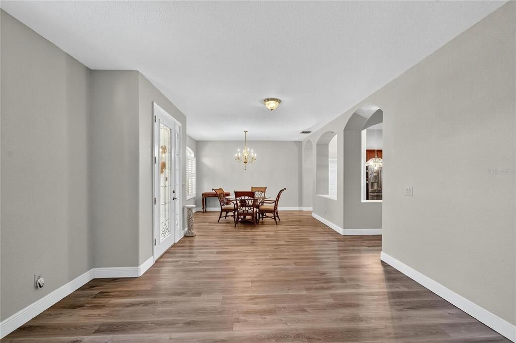 For Sale: $524,000 (4 beds, 3 baths, 2612 Square Feet)