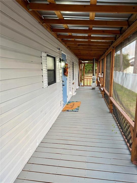 For Sale: $219,000 (3 beds, 2 baths, 960 Square Feet)