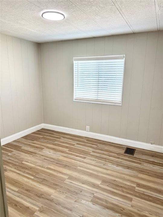 For Sale: $219,000 (3 beds, 2 baths, 960 Square Feet)