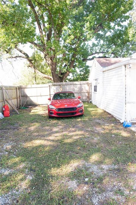 Под контрактом: $220,000 (2 спален, 1 ванн, 1188 Квадратных фут)