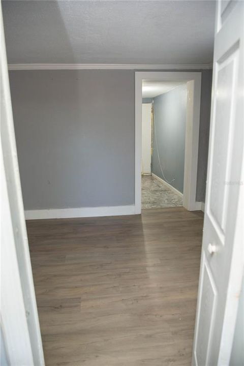 Под контрактом: $220,000 (2 спален, 1 ванн, 1188 Квадратных фут)