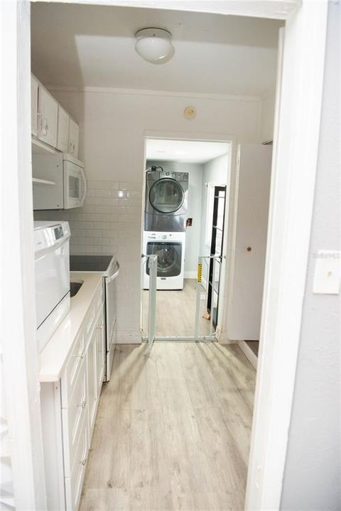 Под контрактом: $220,000 (2 спален, 1 ванн, 1188 Квадратных фут)