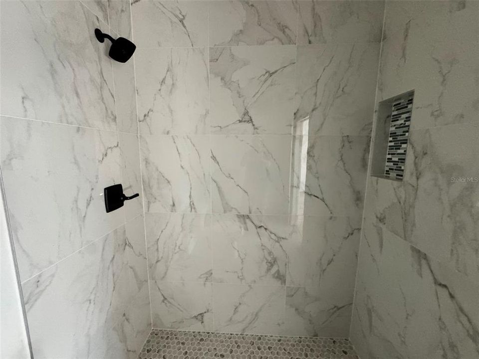 For Sale: $275,000 (3 beds, 2 baths, 1338 Square Feet)