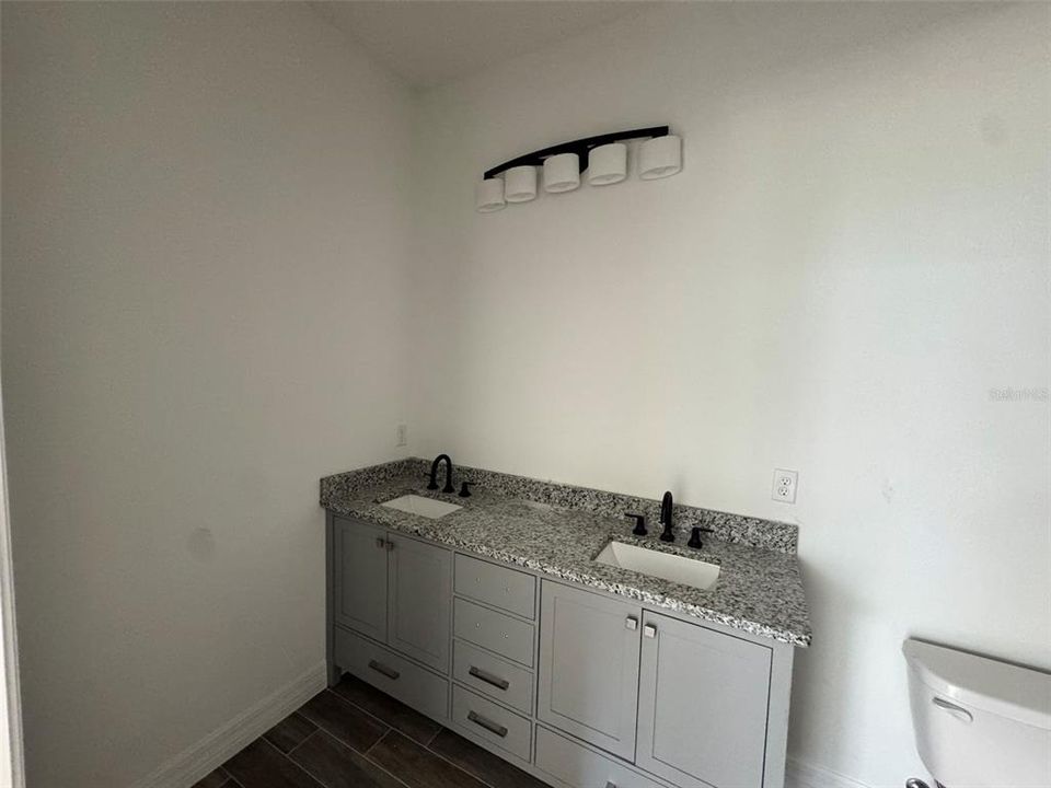 For Sale: $275,000 (3 beds, 2 baths, 1338 Square Feet)