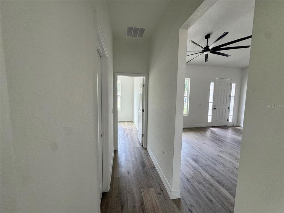 For Sale: $275,000 (3 beds, 2 baths, 1338 Square Feet)